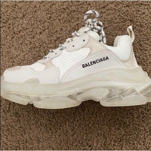 Balenciaga triple s size 8 1/2 could fit 9